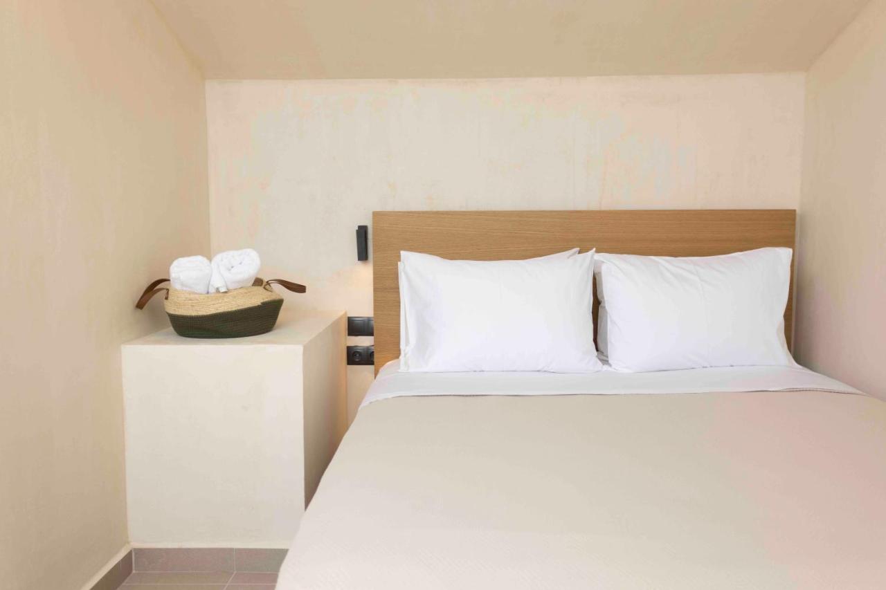 Pnoes Luxury Suites ปัลลูรี ภายนอก รูปภาพ