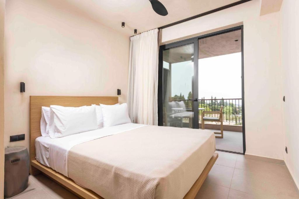 Pnoes Luxury Suites ปัลลูรี ภายนอก รูปภาพ